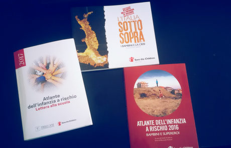 copertina di diversi Altanti dell'infanzia di Save the Children